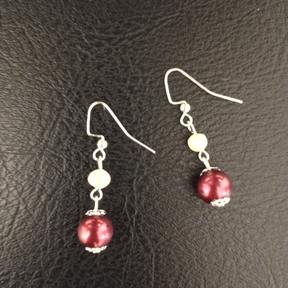 Earrings - Picture 4 of 10